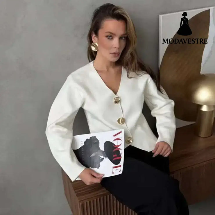 High-end Short Knitted Cardigan Slim Slimming Metal Buckle Sweater For Women Knitted Products