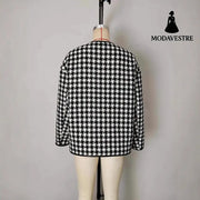 Metal Buckle Decorative Round Neck Hemming Shorts Jacket Jacket