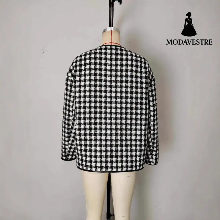 Metal Buckle Decorative Round Neck Hemming Shorts Jacket Jacket