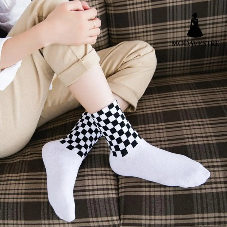 Plaid Checkered Skateboard Socks – Street Style Women’s Crew Socks - MODAVESTRE