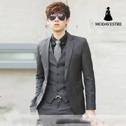 Young men in slim suits Dark grey / 3XL